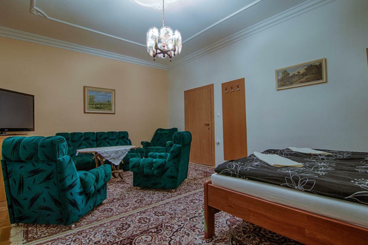 Апартаменти Pod Svatym Kopeckem Мікулов Екстер'єр фото